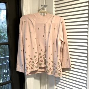 Liz Claiborne sweater set in good condition!